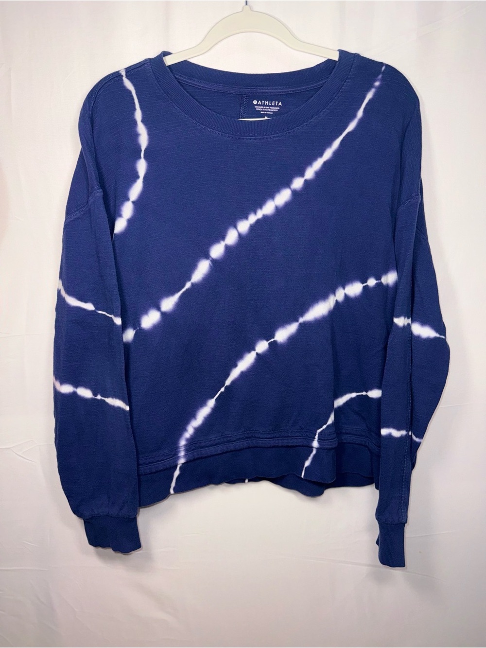 Athleta Navy Blue and White Tie-Dye Crewneck Sweatshirt Pullover Size Medium